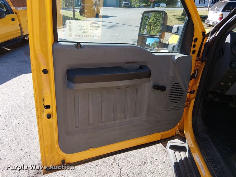 image for item DU3676 2011 Ford F550 bucket truck