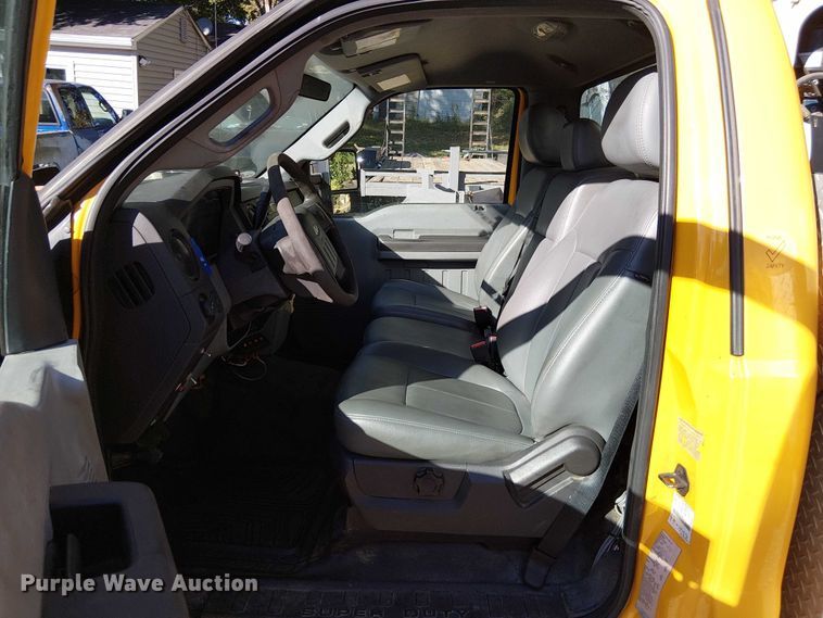 image for item DU3676 2011 Ford F550 bucket truck