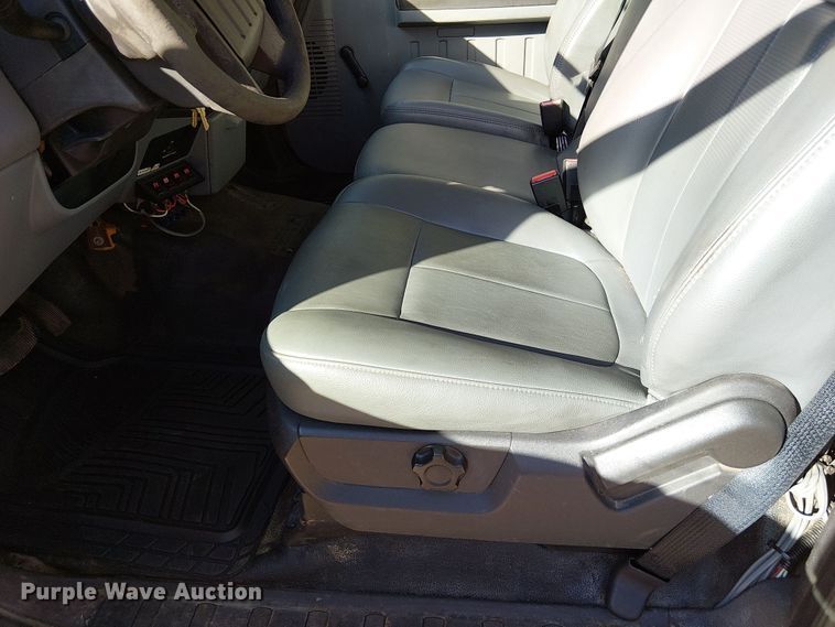 image for item DU3676 2011 Ford F550 bucket truck