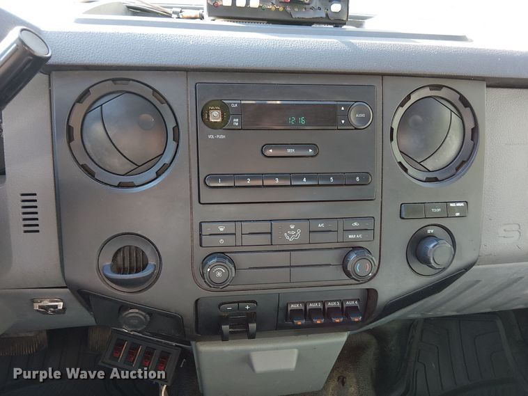 image for item DU3676 2011 Ford F550 bucket truck