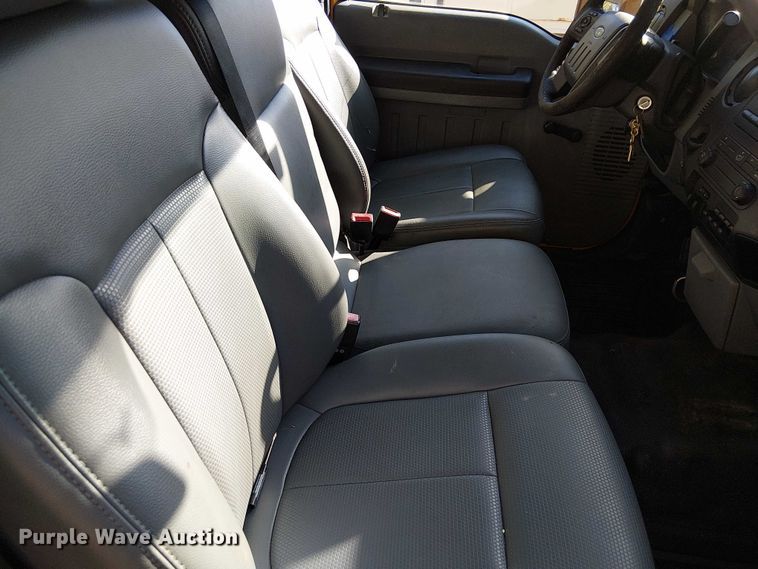 image for item DU3676 2011 Ford F550 bucket truck