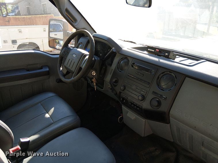 image for item DU3676 2011 Ford F550 bucket truck