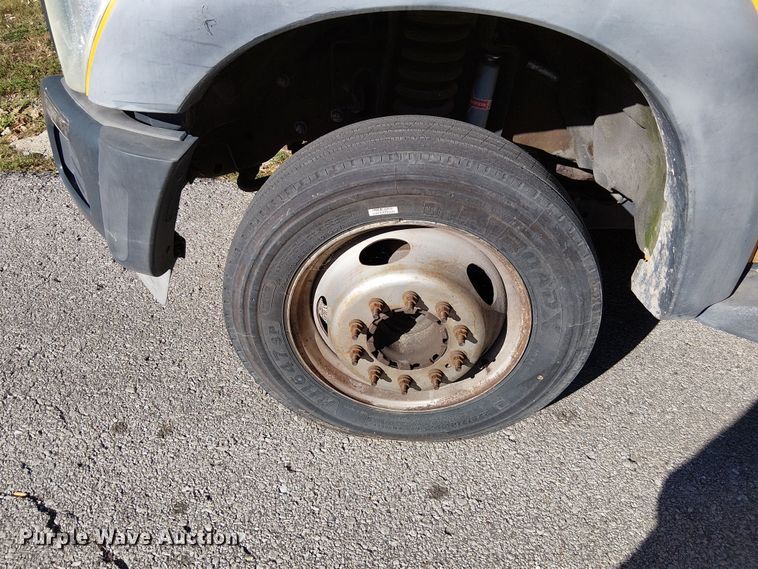 image for item DU3676 2011 Ford F550 bucket truck