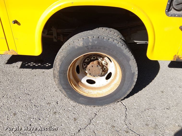 image for item DU3676 2011 Ford F550 bucket truck