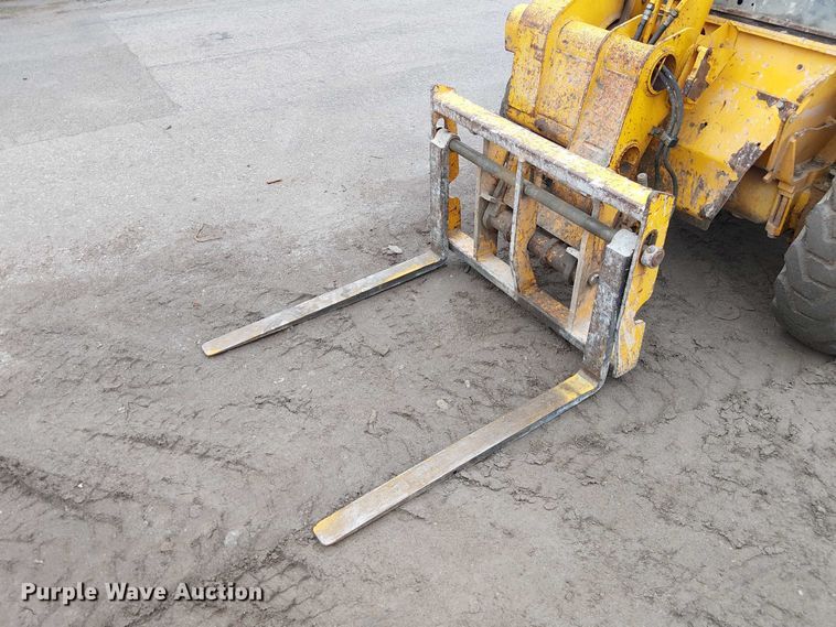 image for item DU3717 JCB 520 telehandler