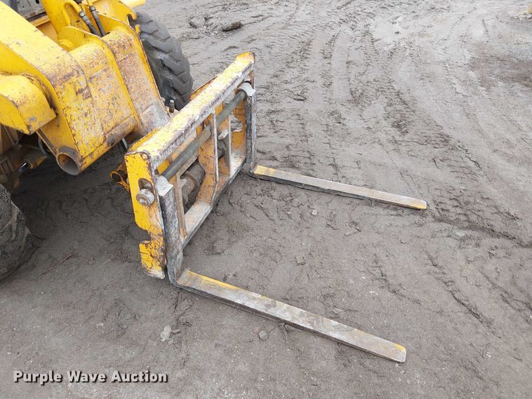 image for item DU3717 JCB 520 telehandler