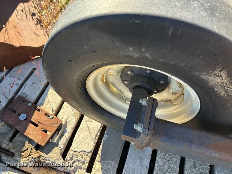 image for item DW4306 Walk and Roll packer