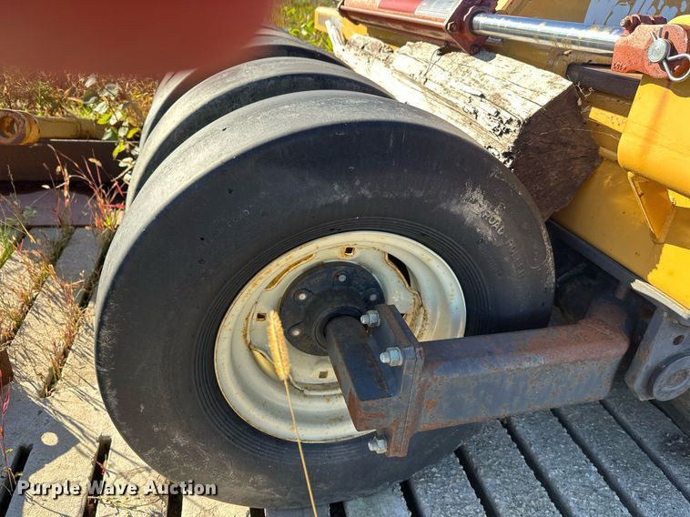 image for item DW4306 Walk and Roll packer