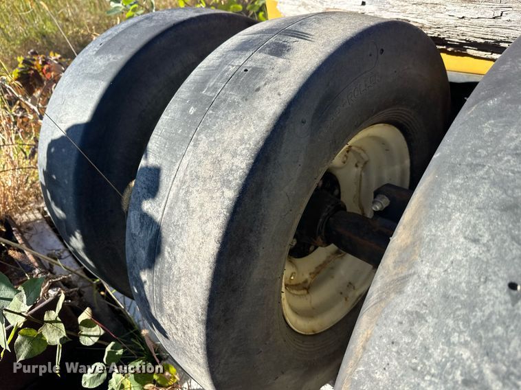 image for item DW4306 Walk and Roll packer