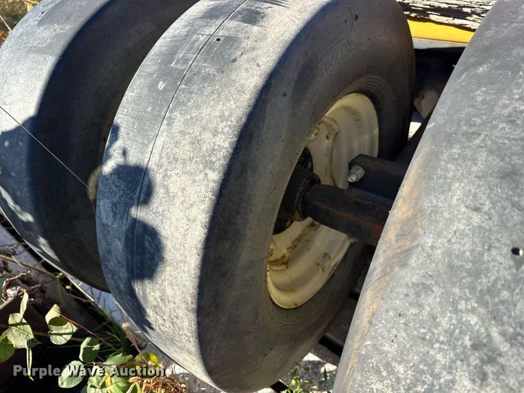 image for item DW4306 Walk and Roll packer