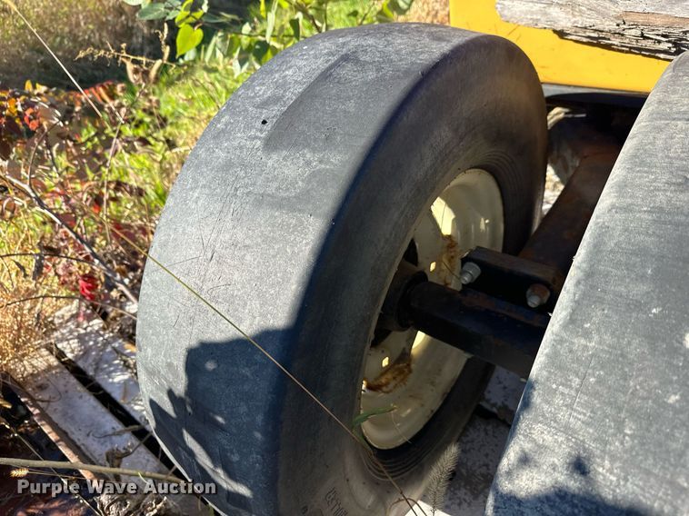 image for item DW4306 Walk and Roll packer