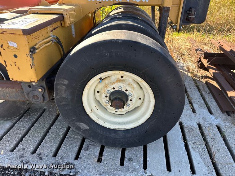 image for item DW4306 Walk and Roll packer