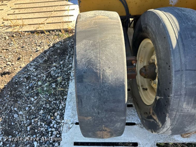 image for item DW4306 Walk and Roll packer