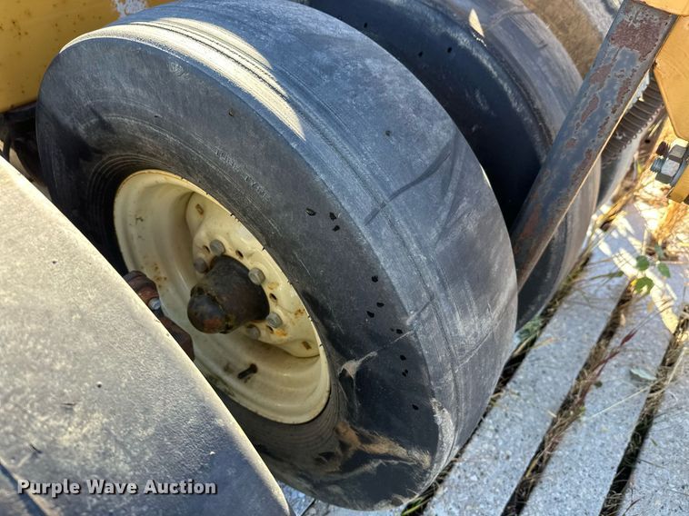 image for item DW4306 Walk and Roll packer