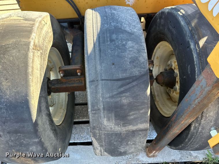 image for item DW4306 Walk and Roll packer