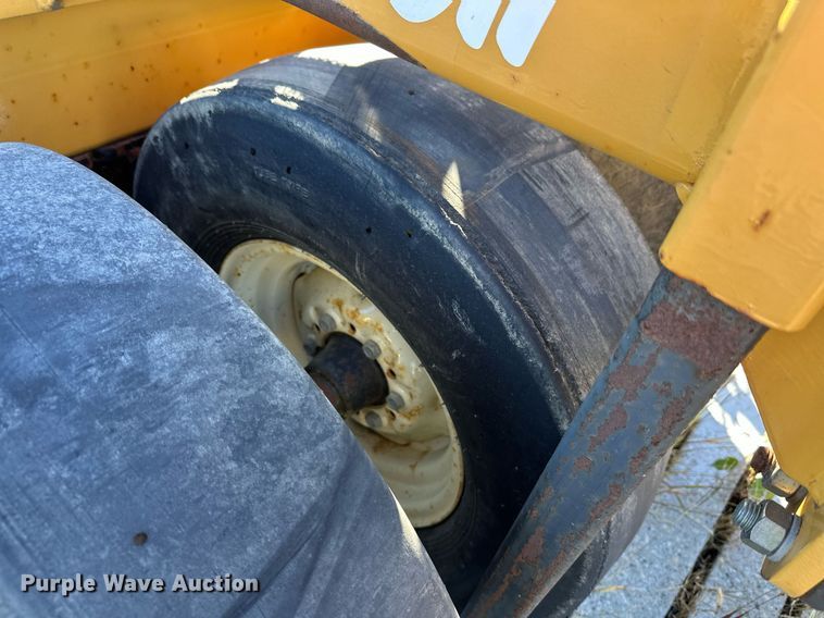 image for item DW4306 Walk and Roll packer