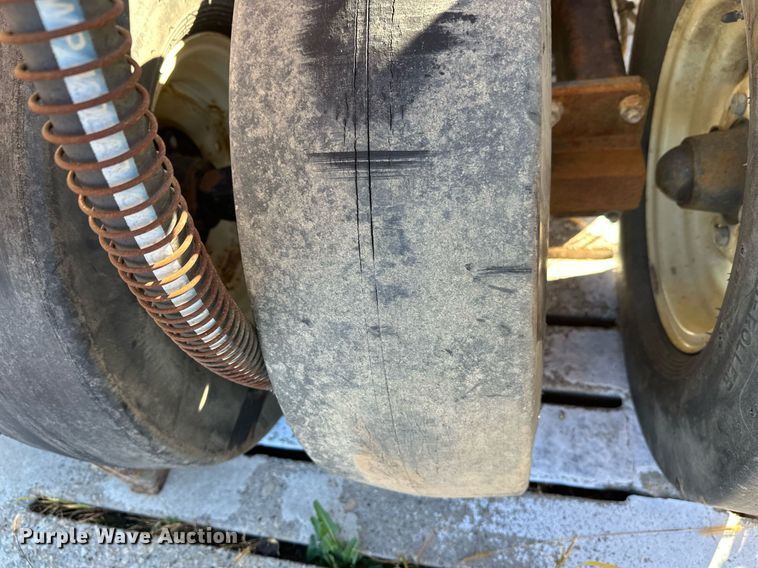 image for item DW4306 Walk and Roll packer