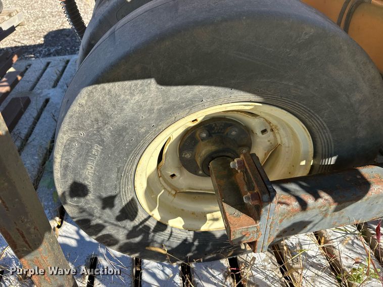 image for item DW4306 Walk and Roll packer