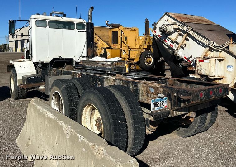 image for item DW4307 1981 Oshkosh truck cab and chassis