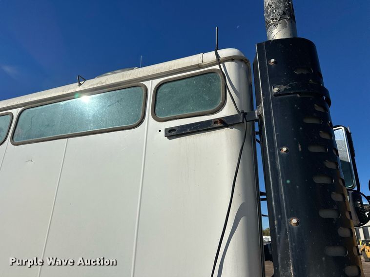 image for item DW4307 1981 Oshkosh truck cab and chassis