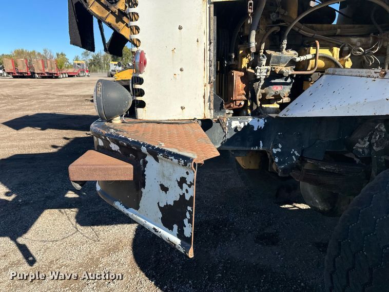 image for item DW4307 1981 Oshkosh truck cab and chassis