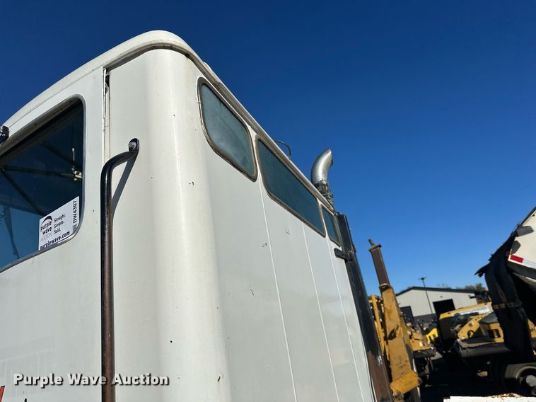 image for item DW4307 1981 Oshkosh truck cab and chassis