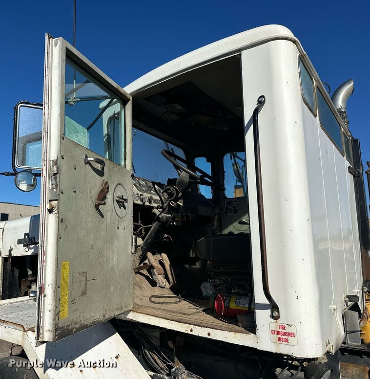 image for item DW4307 1981 Oshkosh truck cab and chassis