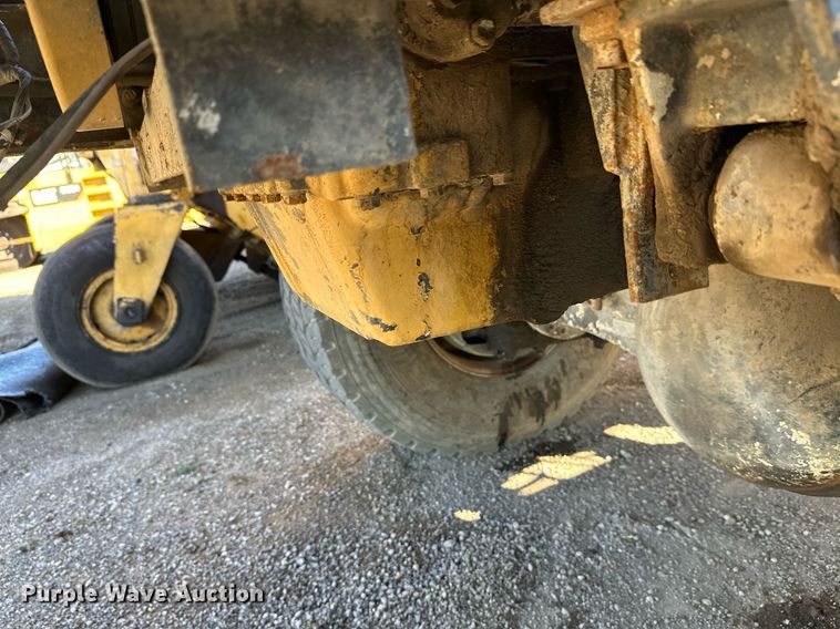 image for item DW4307 1981 Oshkosh truck cab and chassis