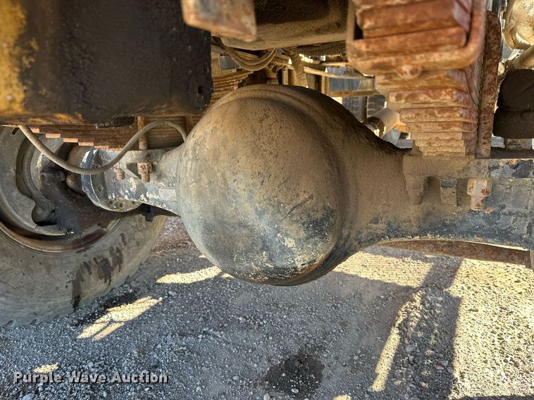 image for item DW4307 1981 Oshkosh truck cab and chassis