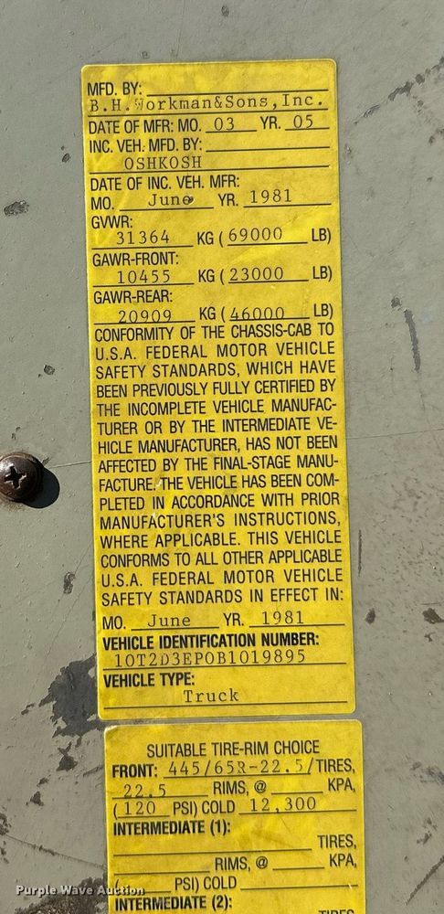 image for item DW4307 1981 Oshkosh truck cab and chassis