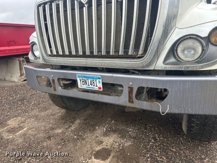 image for item DW4315 2012 International 7400 truck cab and chassis