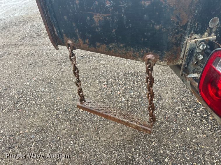 image for item DW4315 2012 International 7400 truck cab and chassis