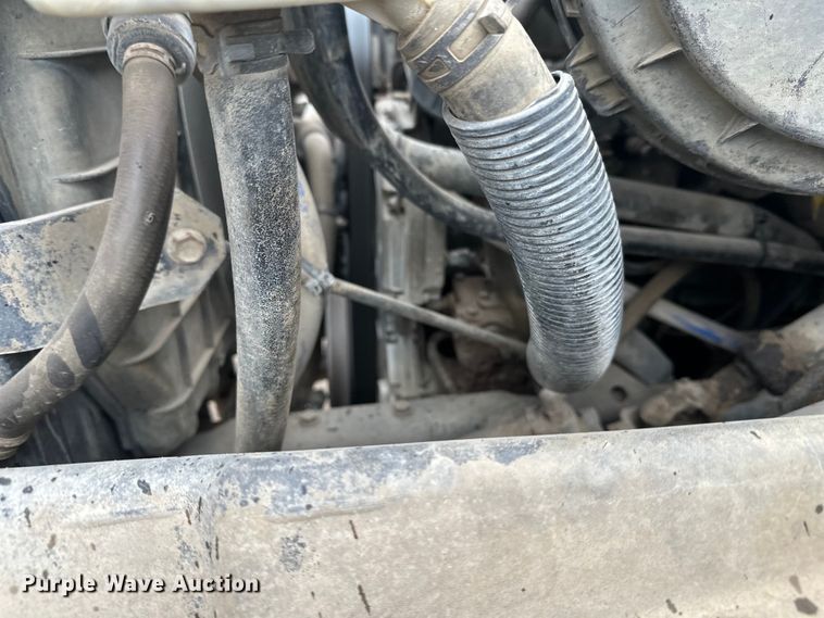 image for item DW4315 2012 International 7400 truck cab and chassis