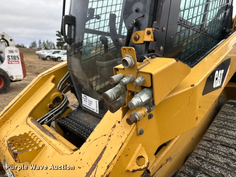 image for item DW4316 2013 Caterpillar 277C2 tracked skid steer loader