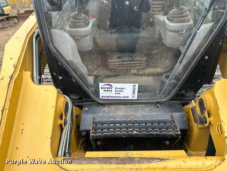 image for item DW4316 2013 Caterpillar 277C2 tracked skid steer loader
