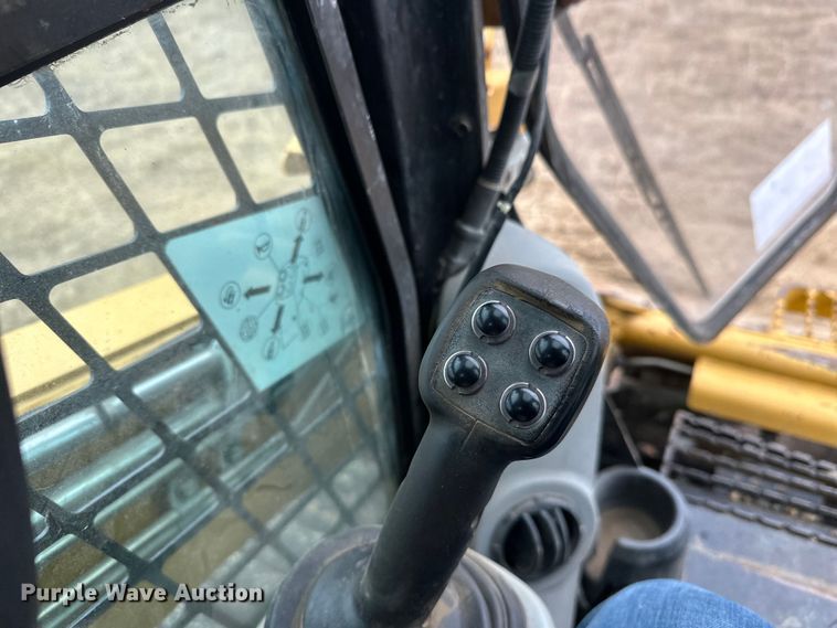 image for item DW4316 2013 Caterpillar 277C2 tracked skid steer loader