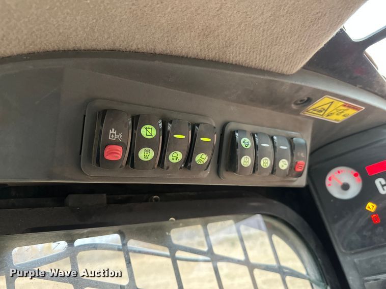 image for item DW4316 2013 Caterpillar 277C2 tracked skid steer loader