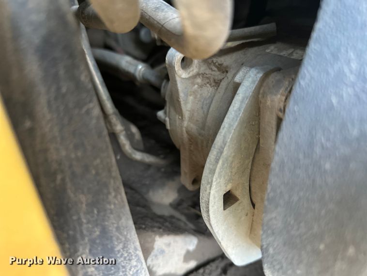 image for item DW4316 2013 Caterpillar 277C2 tracked skid steer loader