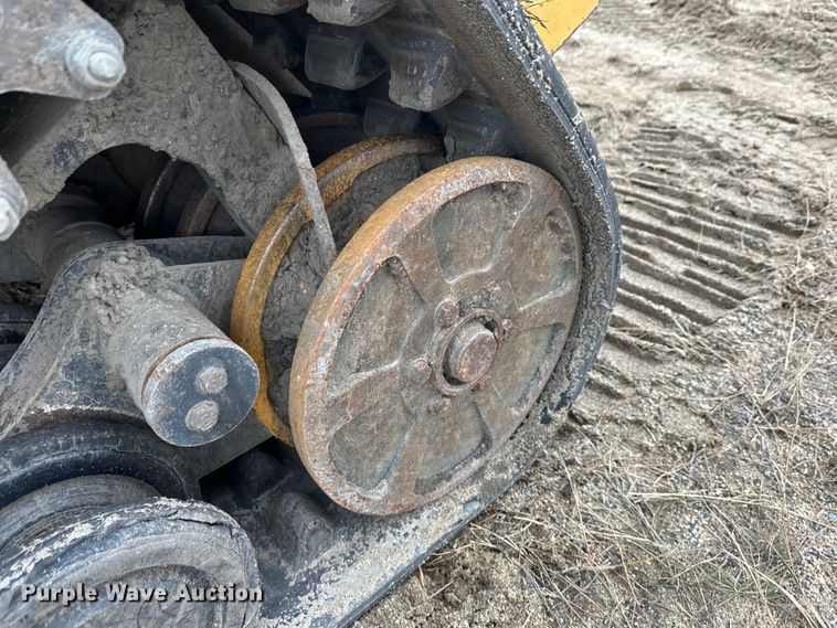 image for item DW4316 2013 Caterpillar 277C2 tracked skid steer loader