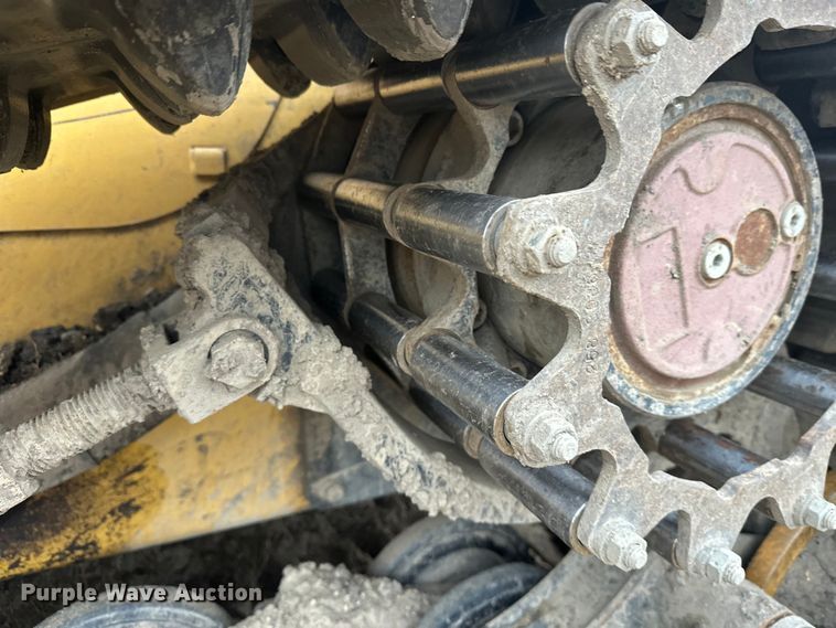 image for item DW4316 2013 Caterpillar 277C2 tracked skid steer loader