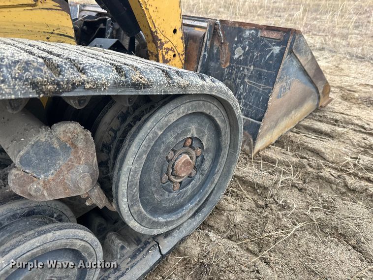 image for item DW4316 2013 Caterpillar 277C2 tracked skid steer loader