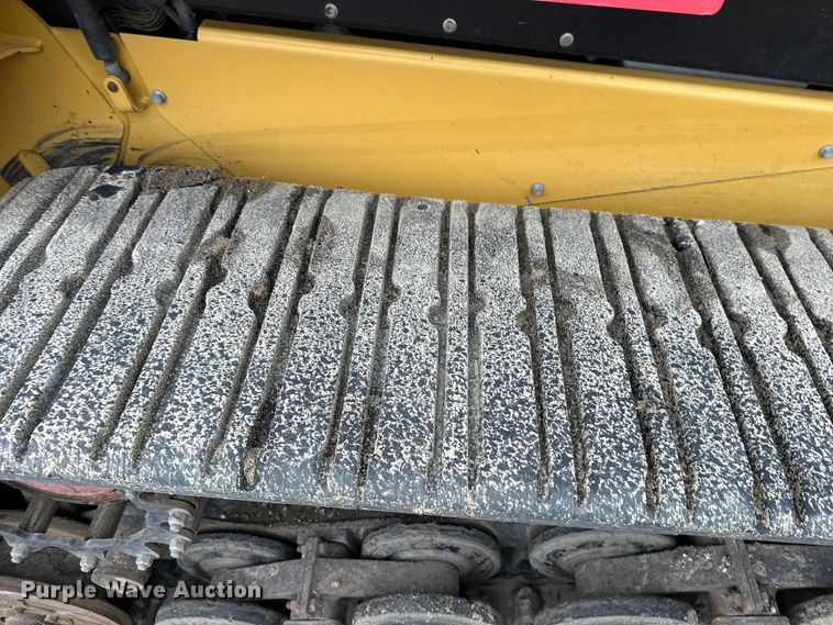 image for item DW4316 2013 Caterpillar 277C2 tracked skid steer loader