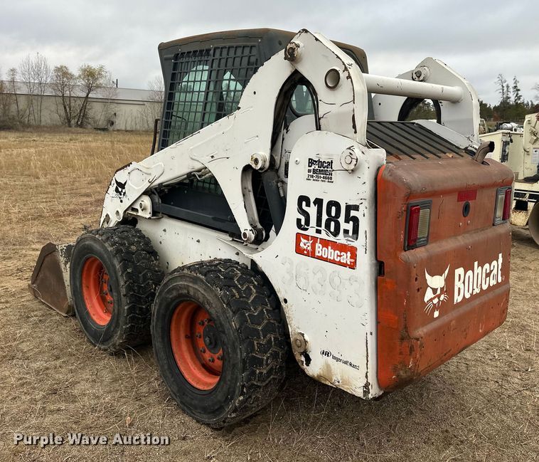 image for item DW4317 2006 Bobcat S185 skid steer loader