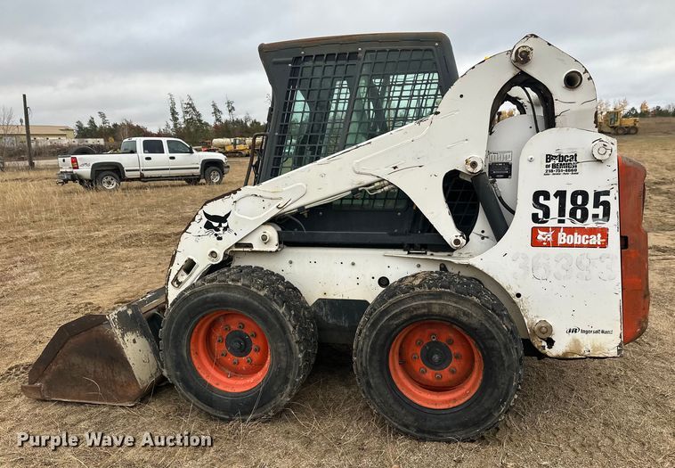 image for item DW4317 2006 Bobcat S185 skid steer loader