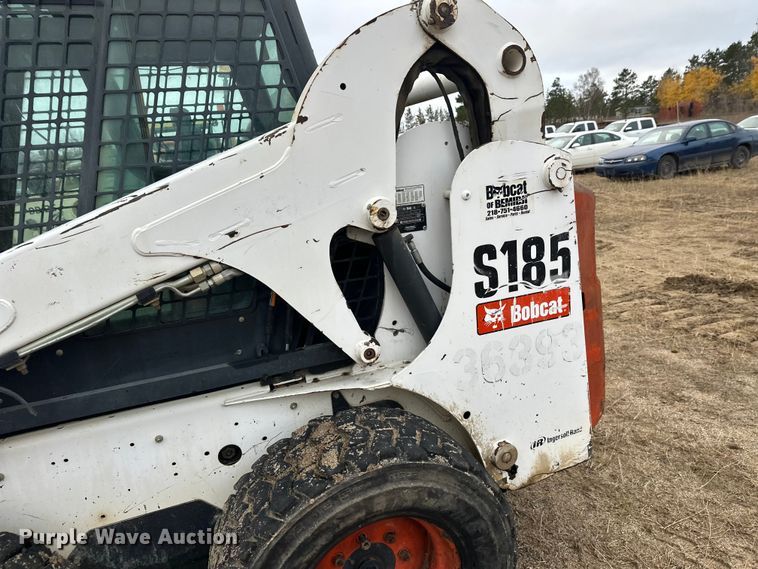 image for item DW4317 2006 Bobcat S185 skid steer loader
