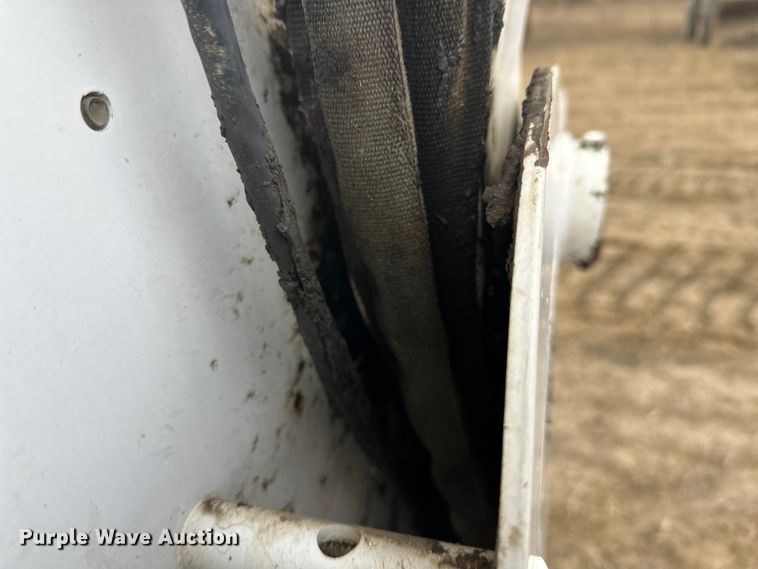 image for item DW4317 2006 Bobcat S185 skid steer loader