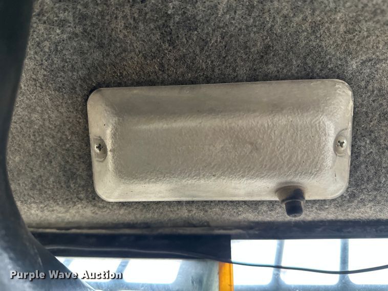 image for item DW4317 2006 Bobcat S185 skid steer loader