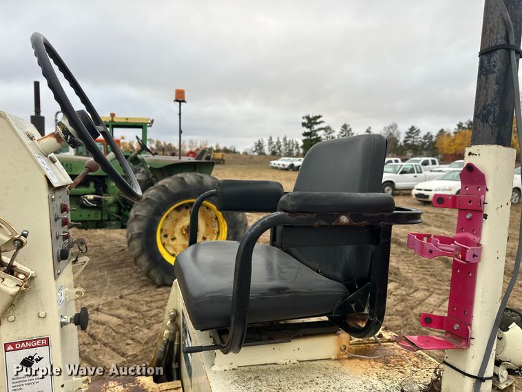 image for item DW4318 Ingersoll Rand DD-25 double drum vibratory roller