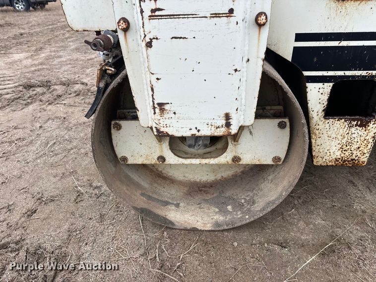 image for item DW4318 Ingersoll Rand DD-25 double drum vibratory roller