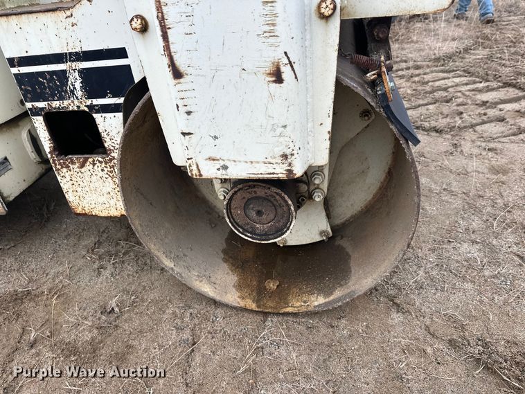 image for item DW4318 Ingersoll Rand DD-25 double drum vibratory roller